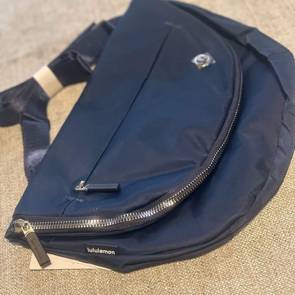 lululemon athletica Midnight Blue Belt Bag